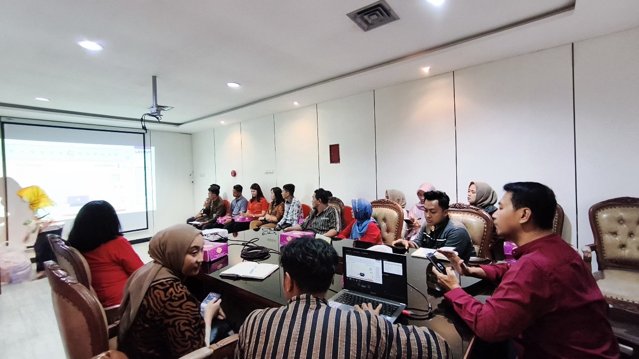 Diskominfo Ikuti Rapat Koordinasi Lanjutan Peluncuran Kegiatan “Mbangun Pasar” di Pasar Jatingaleh